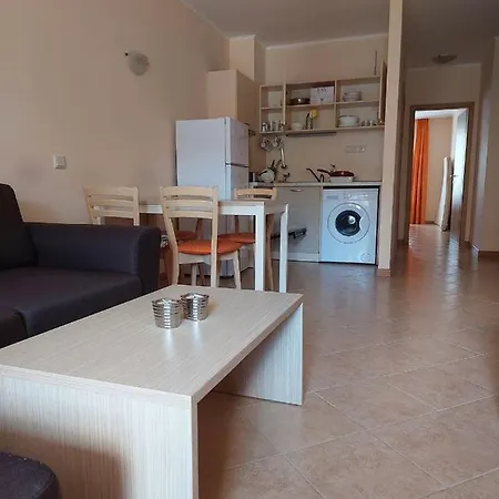 Royal Sun, 6 People, 600 M From The Sea Apartment Sunny Beach