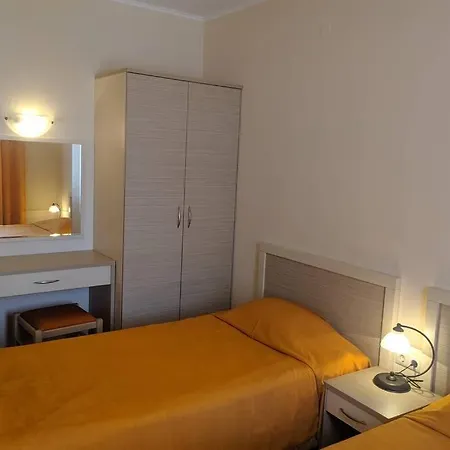 Royal Sun, 6 People, 600 M From The Sea * サニービーチ